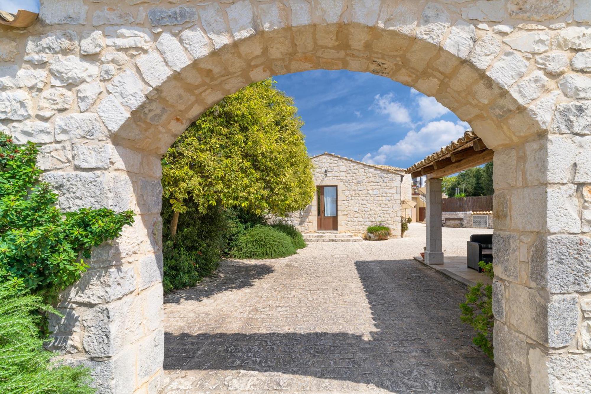 Borgo Monachella Bed and Breakfast Ραγκούσα Εξωτερικό φωτογραφία
