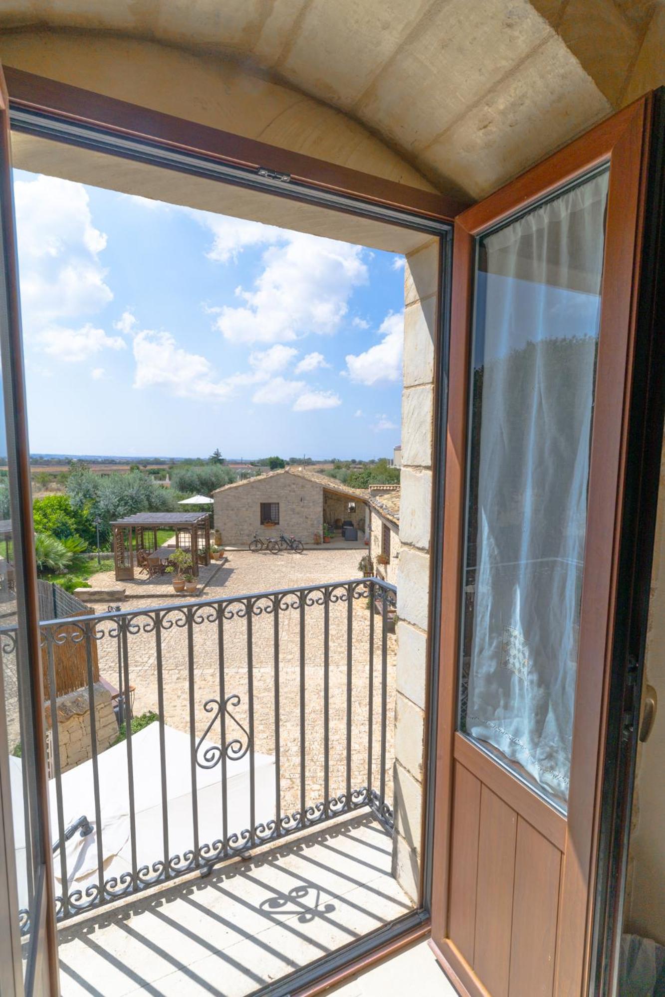 Borgo Monachella Bed and Breakfast Ραγκούσα Δωμάτιο φωτογραφία